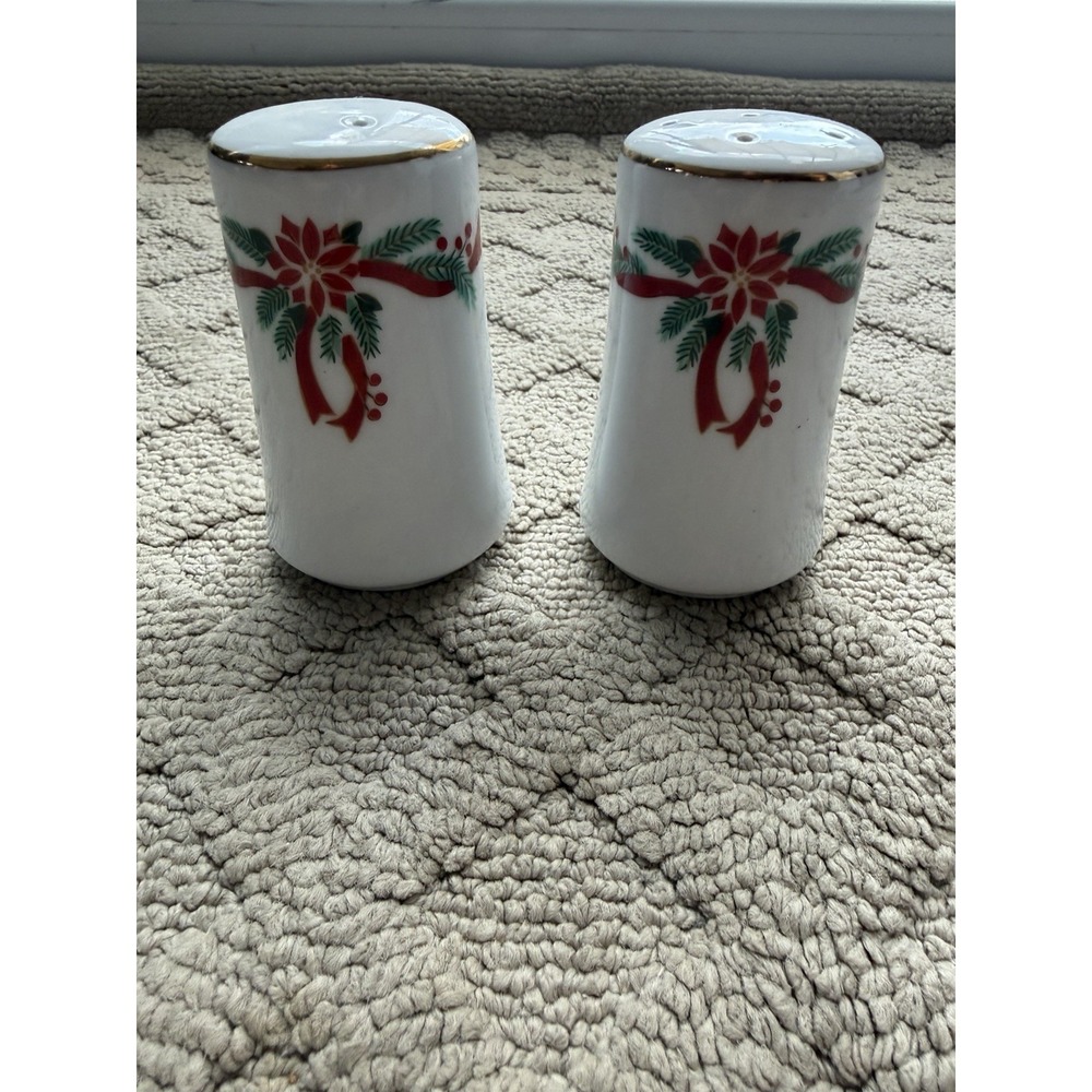 Christmas POINSETTIA and RIBBONS Salt Pepper Shaker Set Holiday Vintage